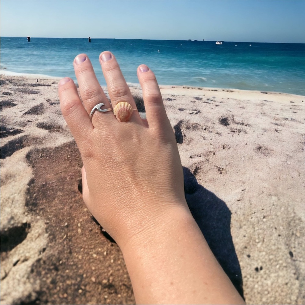 Sunrise Shell Ring Size 7